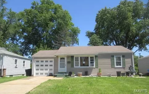 843 Loekes Dr, Florissant, MO 63031