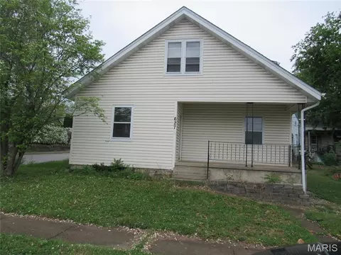 627 S Benton Ave, Saint Charles, MO 63301