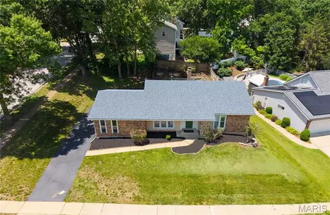 View/Area - 607 Garden Leaf Ct, Ballwin, MO 63011 photo 1 of 3