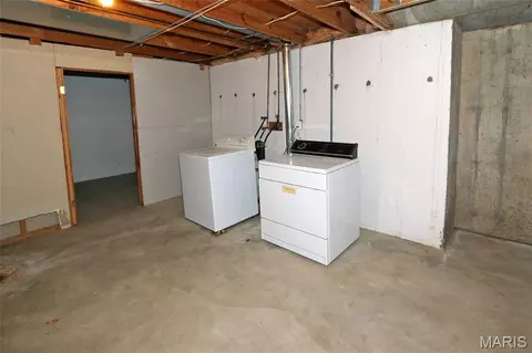 Other - 607 Garden Leaf Ct, Ballwin, MO 63011 photo 13 of 14
