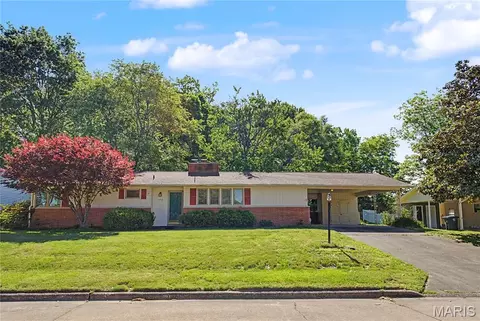 1715 Westridge Dr, Cape Girardeau, MO 63701