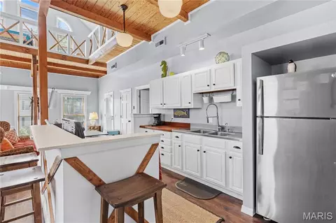 Kitchen - 436 E 3rd St #A, Alton, IL 62002 photo 4 of 4