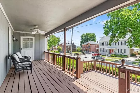 Exterior - 436 E 3rd St #A, Alton, IL 62002 photo 8 of 8