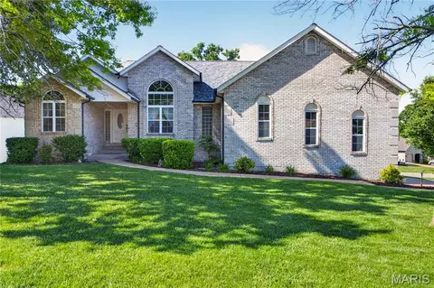 18 Ashford Pl, Festus, MO 63028