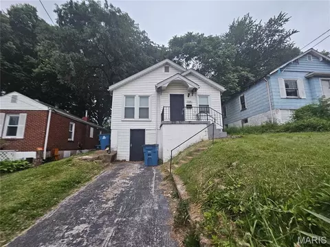 7110 Dawson Pl, Saint Louis, MO 63136