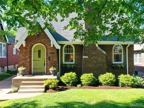 7320 Goff Ave, Richmond Heights, MO 63117