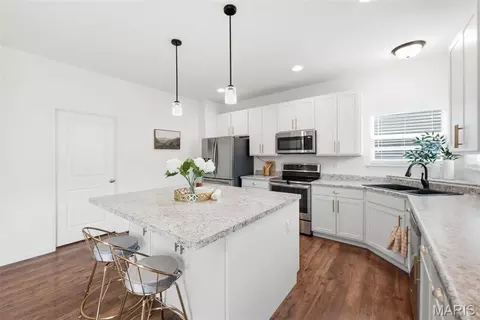 Kitchen - 413 Fox Sedge Ct, O'fallon, MO 63366 photo 1 of 4