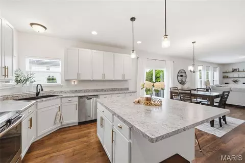 Kitchen - 413 Fox Sedge Ct, O'fallon, MO 63366 photo 4 of 4