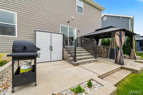 Exterior - 413 Fox Sedge Ct, O'fallon, MO 63366 photo 6 of 10