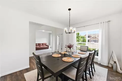 Dining - 413 Fox Sedge Ct, O'fallon, MO 63366 photo 3 of 6
