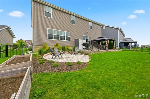 Exterior - 413 Fox Sedge Ct, O'fallon, MO 63366 photo 9 of 10