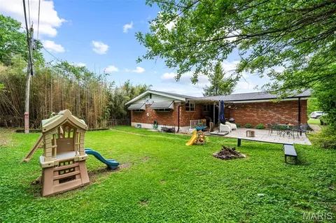 Exterior - 7204 Rockspring Dr, Affton, MO 63123 photo 6 of 10