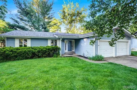 809 Corey Ct, Wentzville, MO 63385