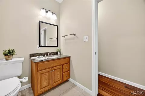 Bath - 51 Parkview Ln, Troy, MO 63379 photo 1 of 5