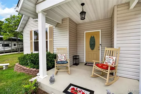 Exterior - 51 Parkview Ln, Troy, MO 63379 photo 2 of 4