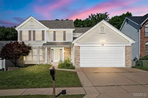 15 Big Bend Station Ct, Manchester, MO 63088