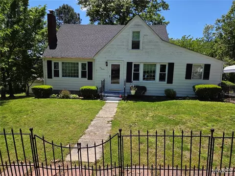 116 Robin Hill Dr, Steelville, MO 65565