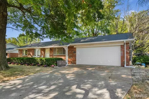 3837 N Illinois St, Belleville, IL 62226