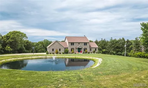 446 Cedar Breeze Dr, Sullivan, MO 63080