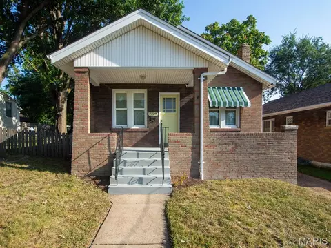 7739 Dale Ave, Saint Louis, MO 63117
