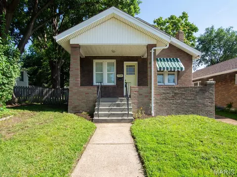 7739 Dale Ave, Saint Louis, MO 63117
