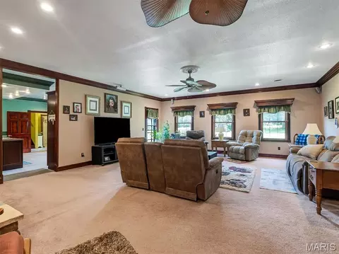 Living - 245 Chickadee Ln, Sullivan, MO 63080 photo 1 of 3