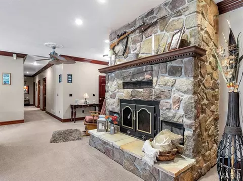 Entry Way - 245 Chickadee Ln, Sullivan, MO 63080 photo 4 of 7