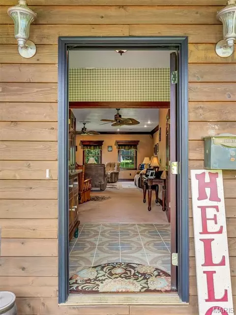 Entry Way - 245 Chickadee Ln, Sullivan, MO 63080 photo 1 of 7