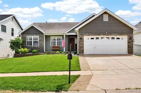 192 Roxbury Dr, O'fallon, MO 63366