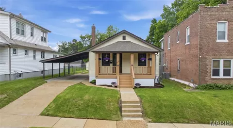 7078 Lindenwood Pl, Saint Louis, MO 63109