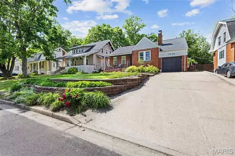 7725 Suffolk Ave, Saint Louis, MO 63119