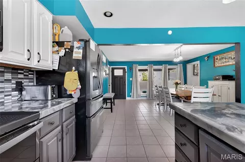 Kitchen - 622 Idaho Dr, Arnold, MO 63010 photo 3 of 3