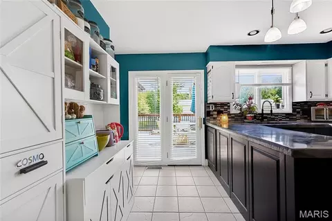 Kitchen - 622 Idaho Dr, Arnold, MO 63010 photo 2 of 3