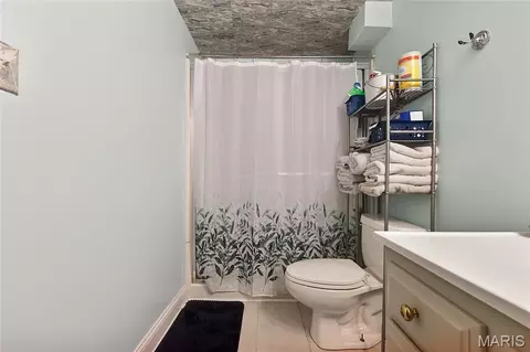 Bath - 622 Idaho Dr, Arnold, MO 63010 photo 6 of 6