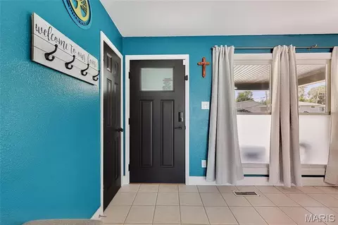 Entry Way - 622 Idaho Dr, Arnold, MO 63010 photo 1 of 2