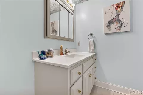 Bath - 622 Idaho Dr, Arnold, MO 63010 photo 5 of 6