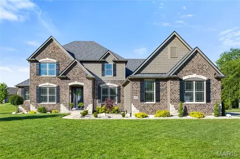6107 Knights Table Ct, Saint Charles, MO 63304