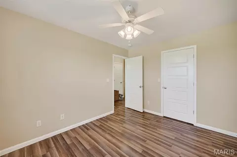 Bedroom - 12807 School Dr, Roby, MO 65557 photo 4 of 6