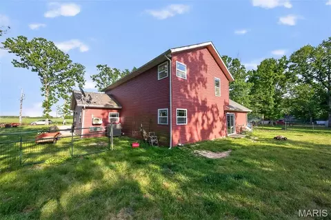 Exterior - 12807 School Dr, Roby, MO 65557 photo 11 of 12