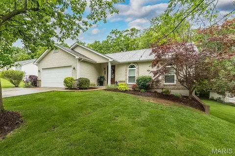 705 Worthington Dr, Warrenton, MO 63383