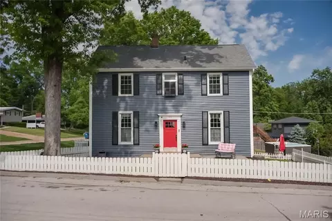 512 Ziercher St, Saint Louis, MO 63132