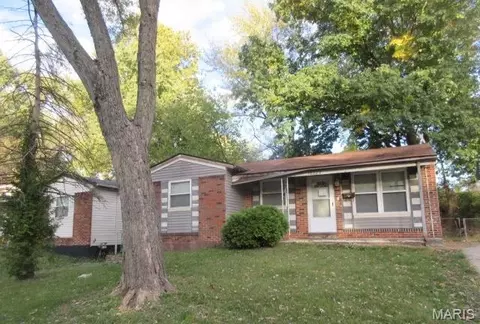 10324 Royal Dr, Saint Louis, MO 63136