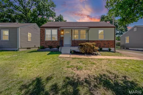 9436 Kathlyn Dr, Woodson Terrace, MO 63134