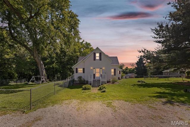 331 Liberty Rd, Fairview Heights, IL 62208