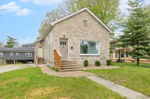 523 Hillsboro Ave, Edwardsville, IL 62025