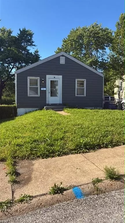 882 Gustav Ave, Saint Louis, MO 63147