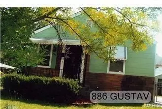 886 Gustav Ave, Saint Louis, MO 63147