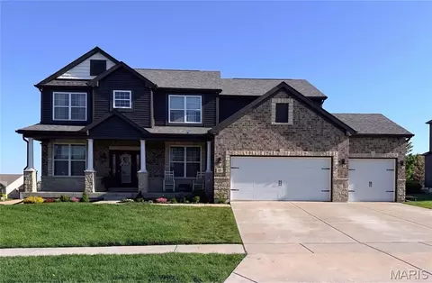127 Central Park Ave, Wentzville, MO 63385