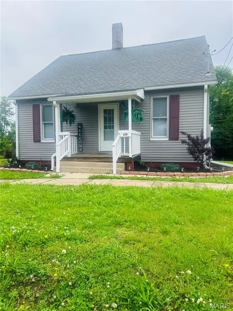 638 S 5th St, Vandalia, IL 62471