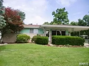 1345 Patterson Rd, Florissant, MO 63031